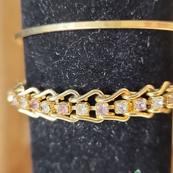 7" Monet Gold Tone Bracelet , Rose & Diamond colored Stones in Gold Tone &  Gold - Picture 3 of 7